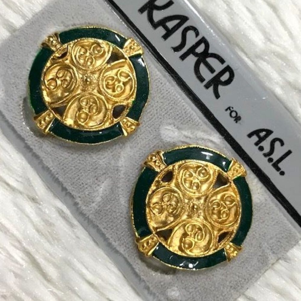 NWOT Kasper Emerald Enamel Gold Grecian Medallion Clip Earrings